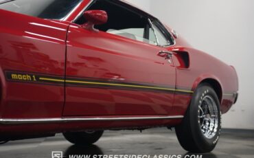 Unknown-Mustang-1969-Candy-Apple-Red-Black-29