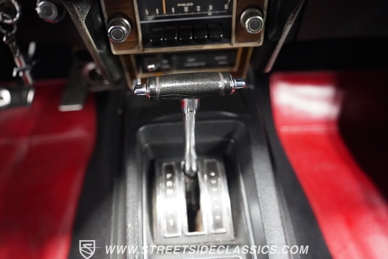 Unknown-Mustang-1969-Candy-Apple-Red-Black-48