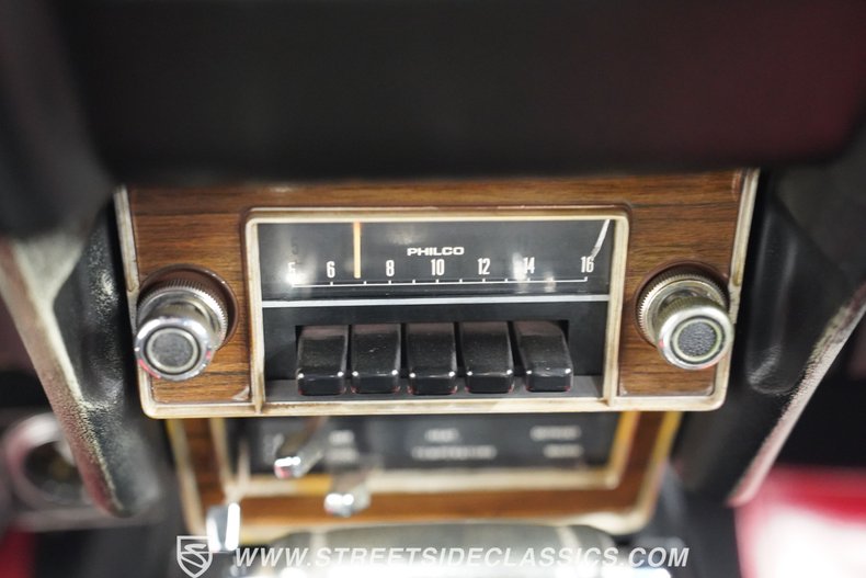 Unknown-Mustang-1969-Candy-Apple-Red-Black-49