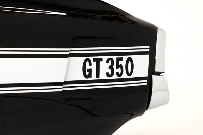 Unknown-Mustang-1969-Raven-Black-White-18