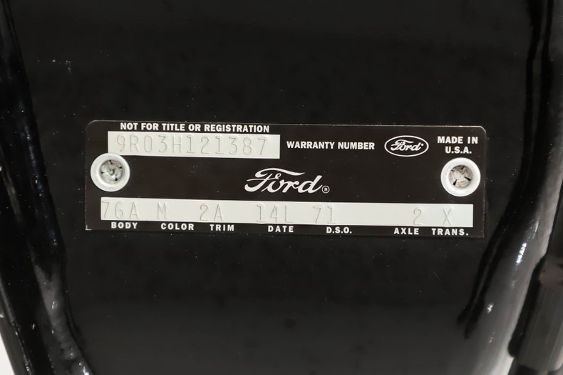 Unknown-Mustang-1969-Raven-Black-White-20