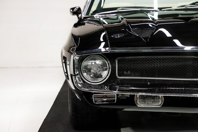 Unknown-Mustang-1969-Raven-Black-White-40