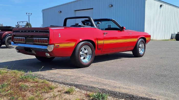 Unknown-Mustang-1969-Red-Black-1