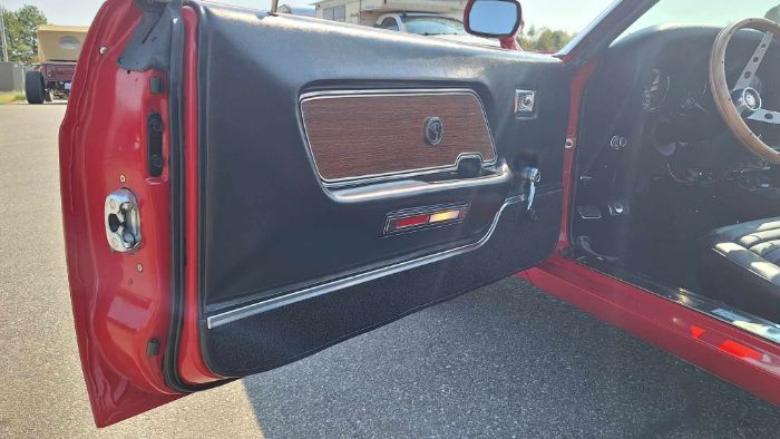 Unknown-Mustang-1969-Red-Black-27