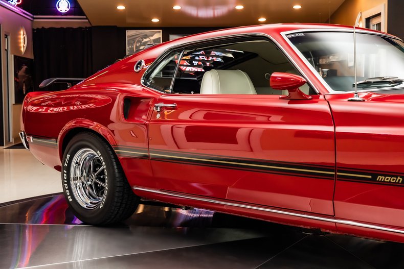 Unknown-Mustang-1969-Red-White-33