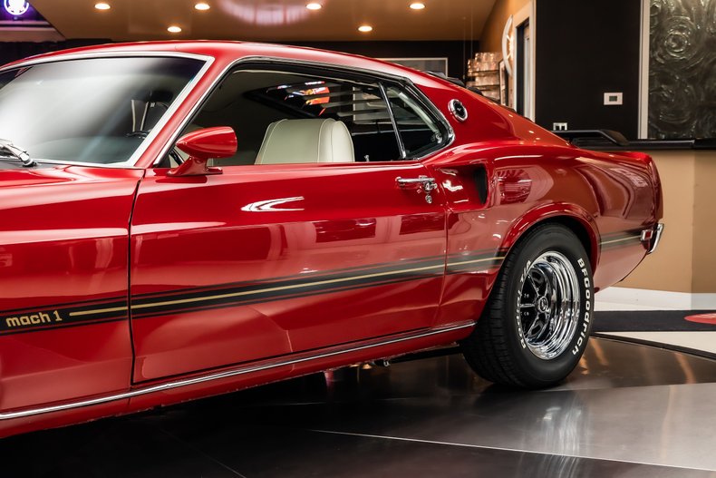 Unknown-Mustang-1969-Red-White-41