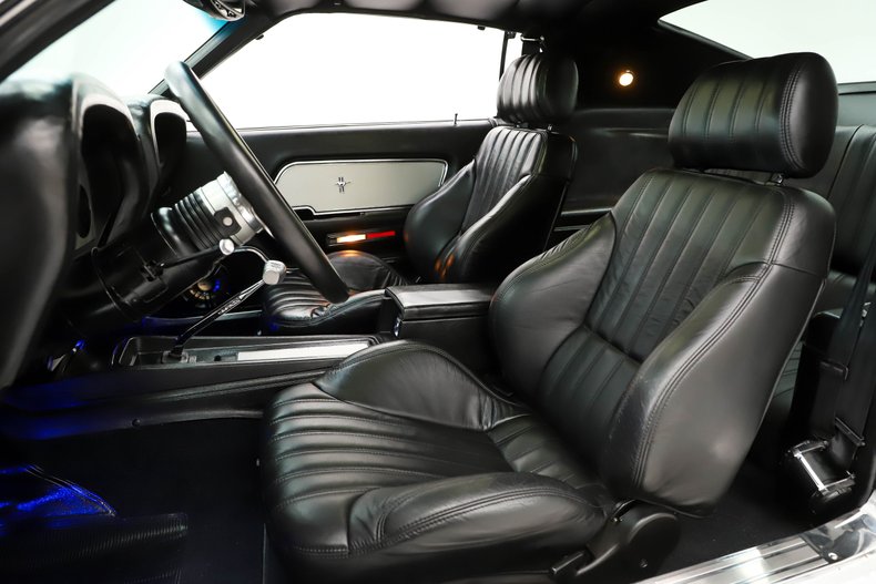 Unknown-Mustang-1969-Two-Tone-Gray-Black-11