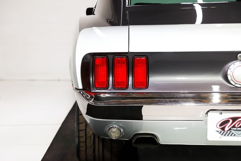 Unknown-Mustang-1969-Two-Tone-Gray-Black-32
