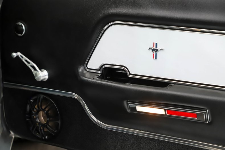 Unknown-Mustang-1969-Two-Tone-Gray-Black-34