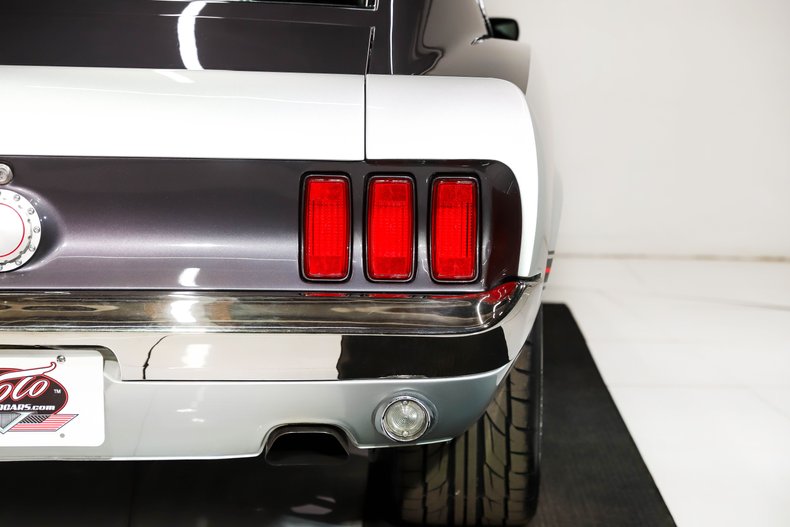 Unknown-Mustang-1969-Two-Tone-Gray-Black-47