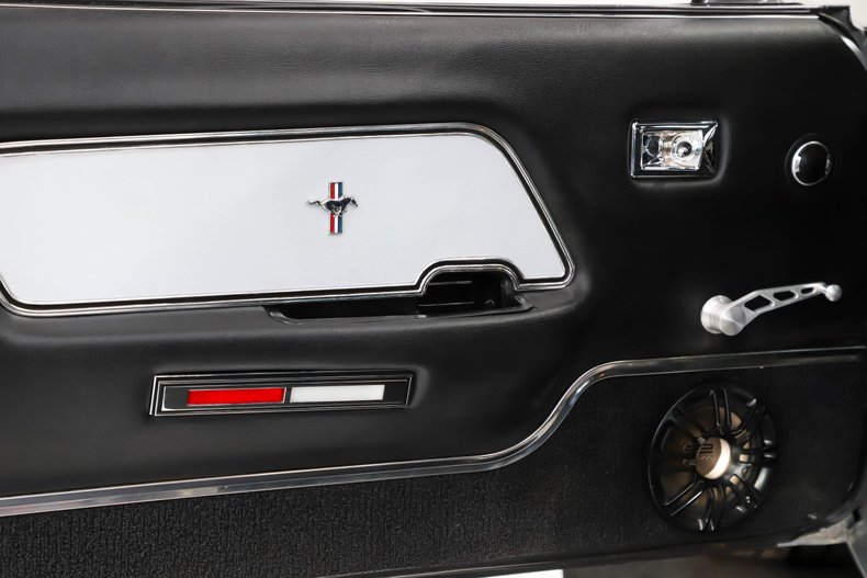 Unknown-Mustang-1969-Two-Tone-Gray-Black-8