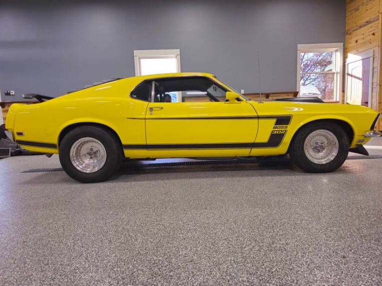 Unknown-Mustang-1969-yellow-black-12