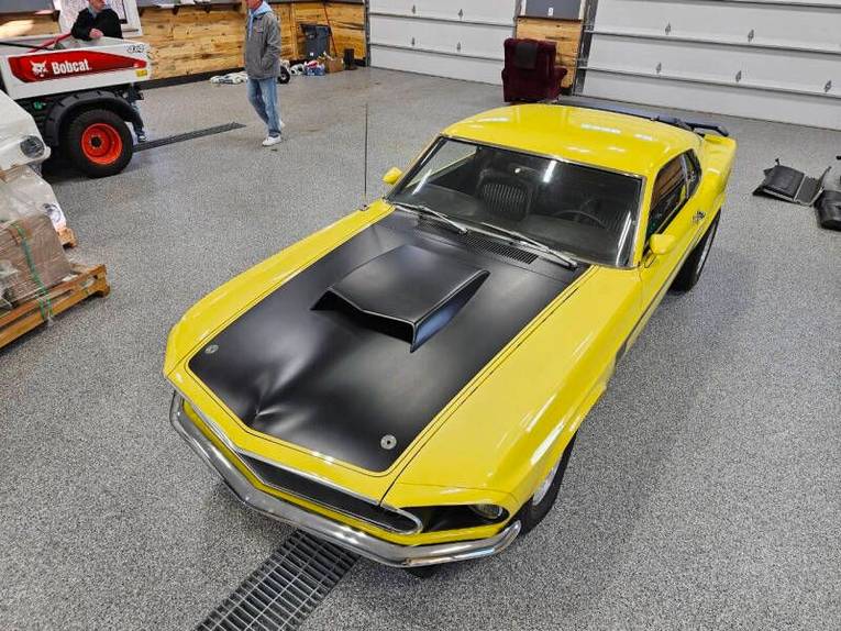Unknown-Mustang-1969-yellow-black-14