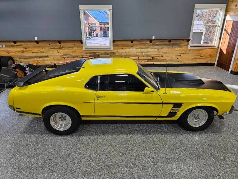 Unknown-Mustang-1969-yellow-black-25
