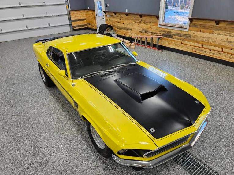 Unknown-Mustang-1969-yellow-black-26