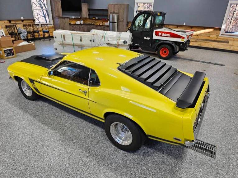 Unknown-Mustang-1969-yellow-black-3