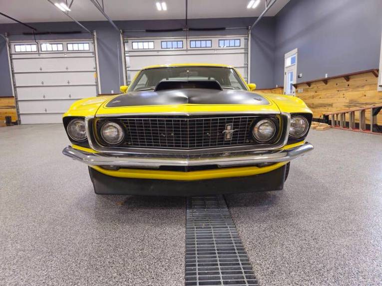 Unknown-Mustang-1969-yellow-black
