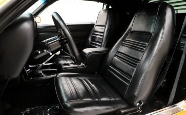 Unknown-Mustang-1970-Butterscotch-Metalli-Black-13