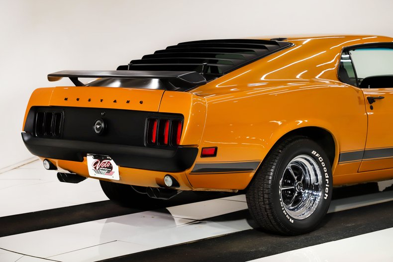 Unknown-Mustang-1970-Butterscotch-Metalli-Black-23