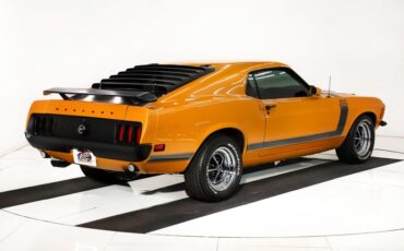 Unknown-Mustang-1970-Butterscotch-Metalli-Black-27