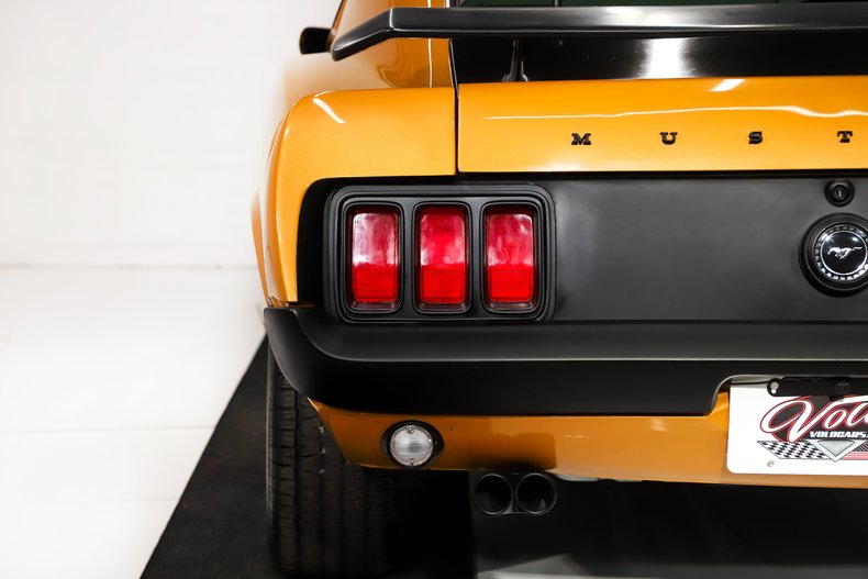 Unknown-Mustang-1970-Butterscotch-Metalli-Black-30
