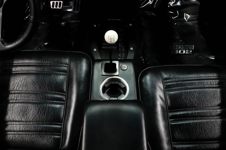 Unknown-Mustang-1970-Butterscotch-Metalli-Black-31