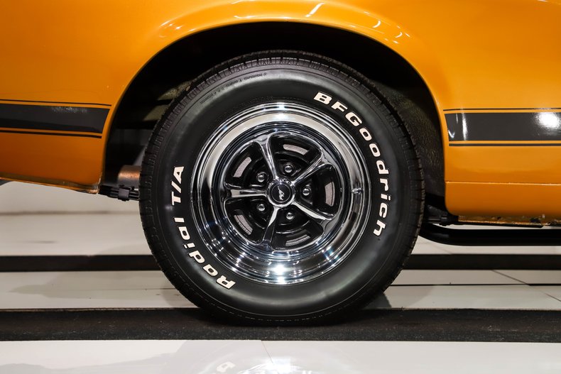 Unknown-Mustang-1970-Butterscotch-Metalli-Black-39