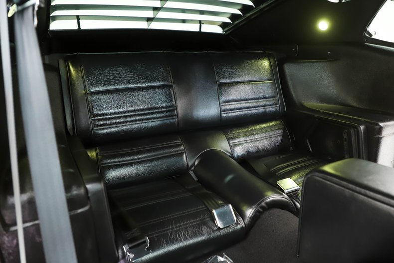 Unknown-Mustang-1970-Butterscotch-Metalli-Black-44