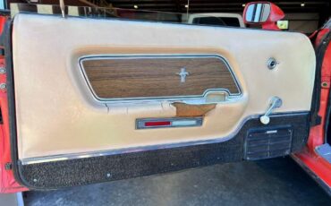 Unknown-Mustang-1970-Calypso-CoralWhite-White-Knit-Vinyl-Del-23