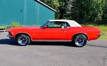 Unknown-Mustang-1970-Calypso-CoralWhite-White-Knit-Vinyl-Del-40