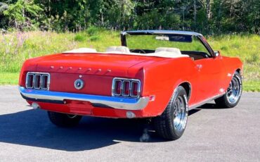 Unknown-Mustang-1970-Calypso-CoralWhite-White-Knit-Vinyl-Del-45