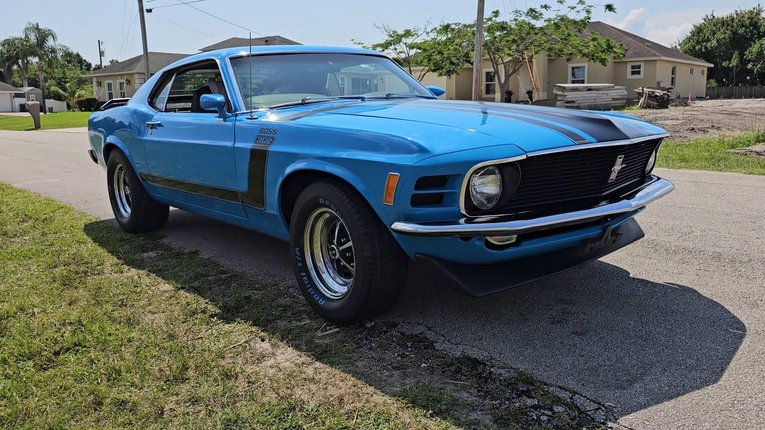Unknown-Mustang-1970-Grabber-Blue-Black-10