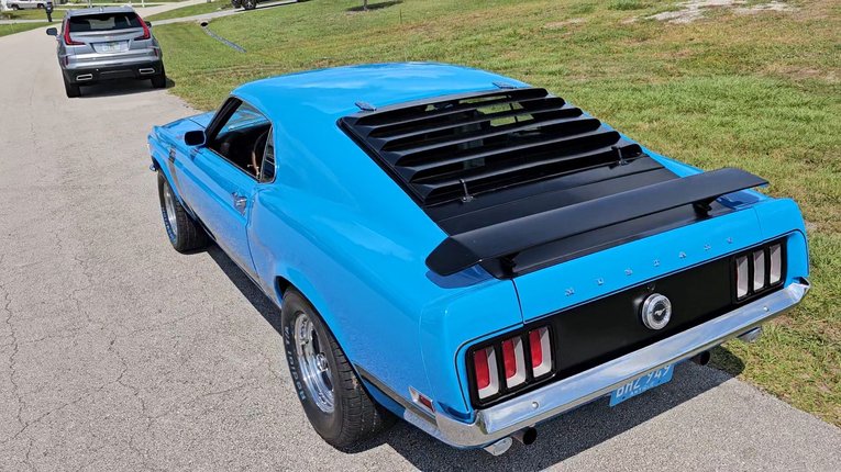 Unknown-Mustang-1970-Grabber-Blue-Black-14