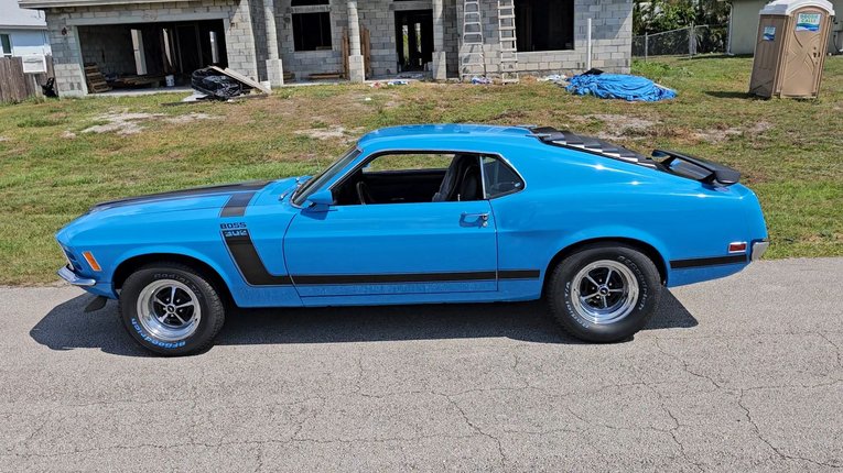 Unknown-Mustang-1970-Grabber-Blue-Black-15