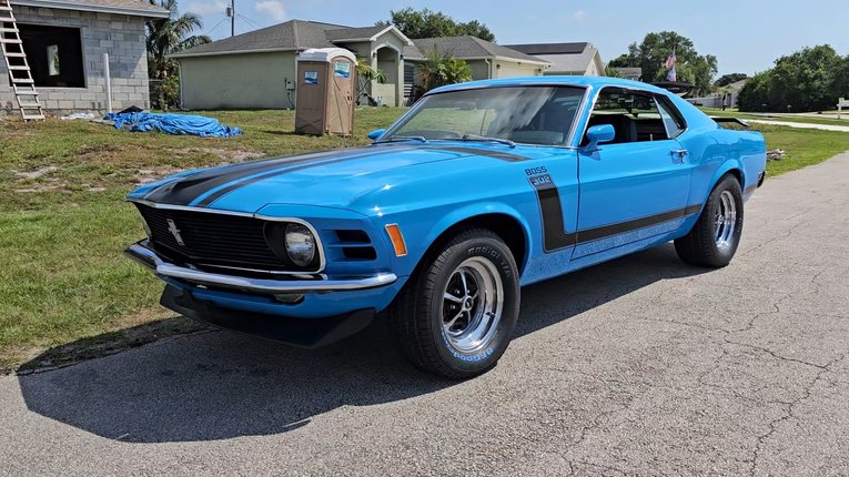 Unknown-Mustang-1970-Grabber-Blue-Black-2