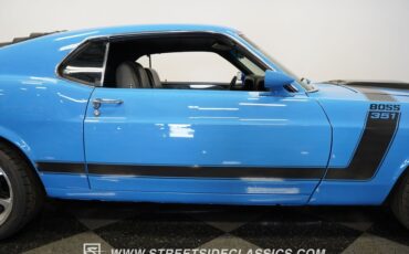 Unknown-Mustang-1970-Grabber-Blue-Black-37