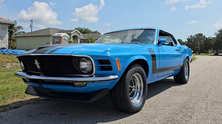 Unknown-Mustang-1970-Grabber-Blue-Black-4
