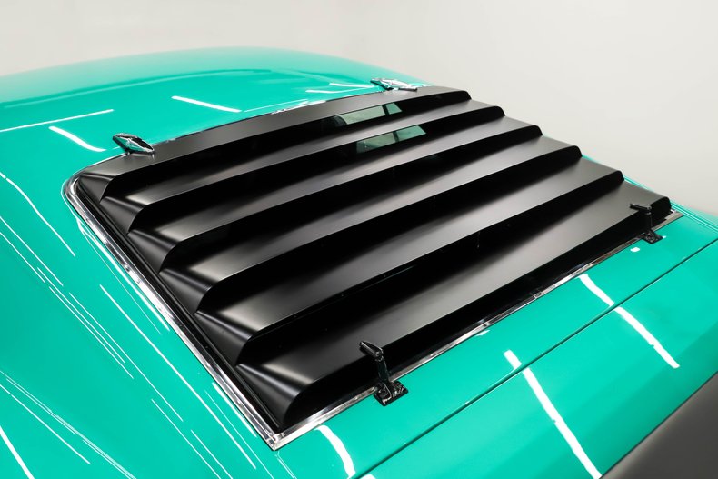Unknown-Mustang-1970-Grabber-Green-Black-Deluxe-15
