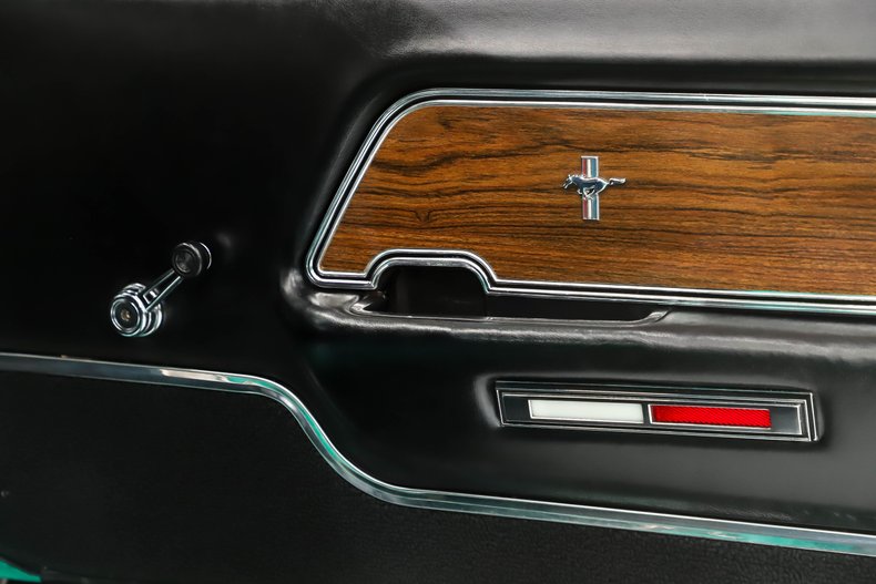 Unknown-Mustang-1970-Grabber-Green-Black-Deluxe-16
