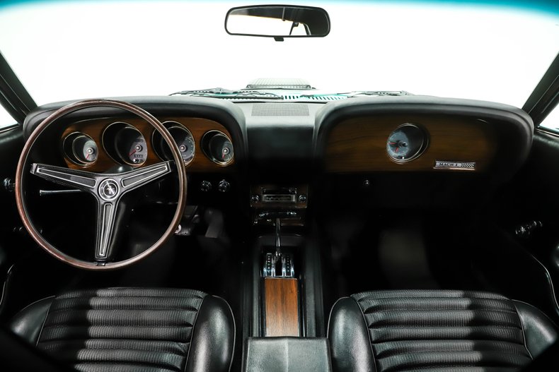 Unknown-Mustang-1970-Grabber-Green-Black-Deluxe-36