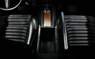 Unknown-Mustang-1970-Grabber-Green-Black-Deluxe-38