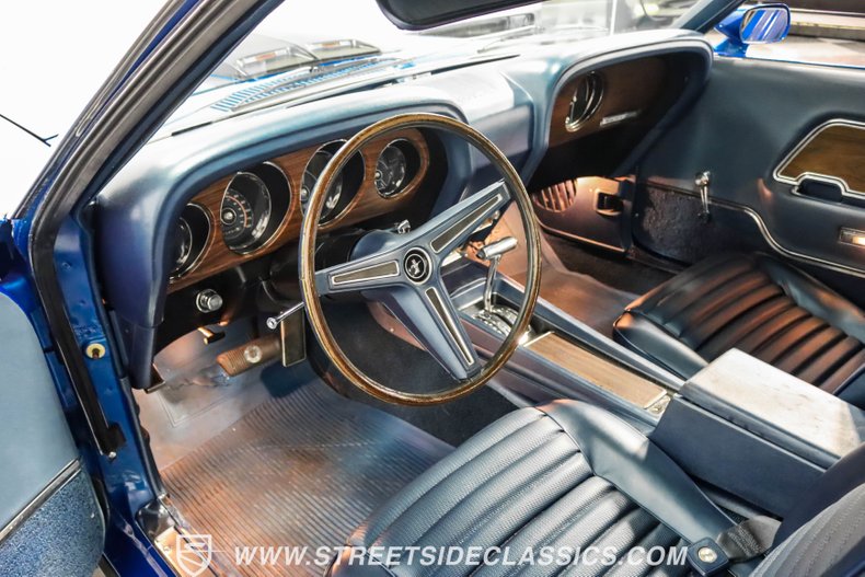 Unknown-Mustang-1970-Medium-Bright-Blue-M-Blue-3