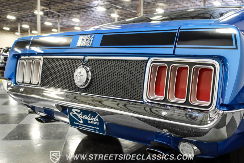 Unknown-Mustang-1970-Medium-Bright-Blue-M-Blue-38
