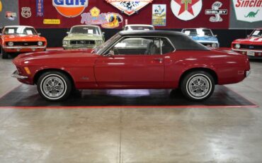 Unknown-Mustang-1970-Red-Black-1