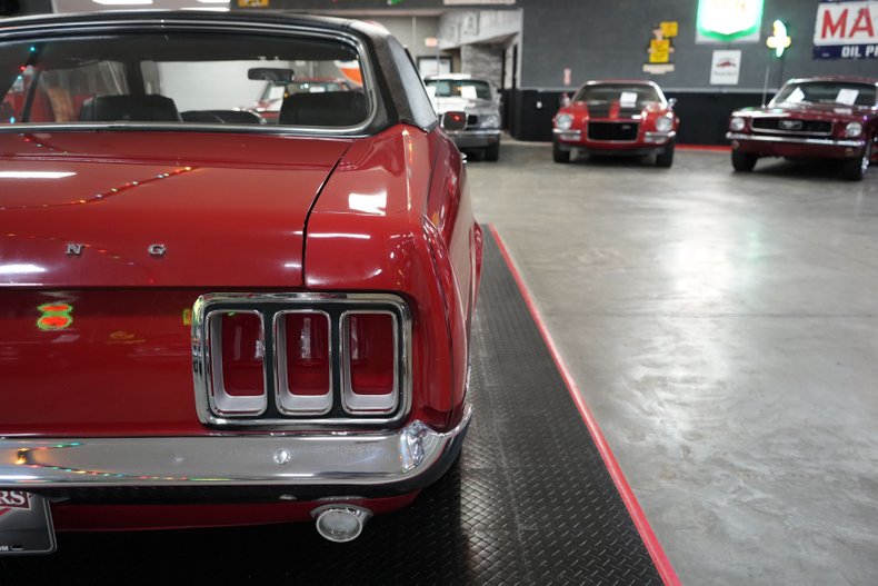 Unknown-Mustang-1970-Red-Black-10