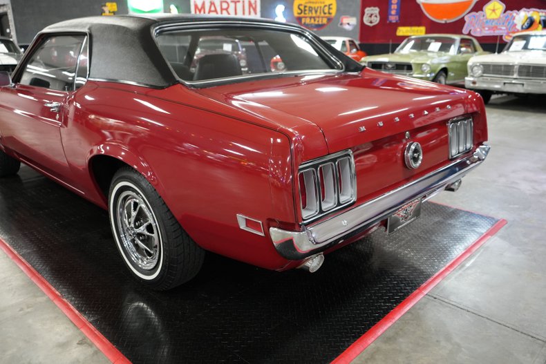 Unknown-Mustang-1970-Red-Black-12