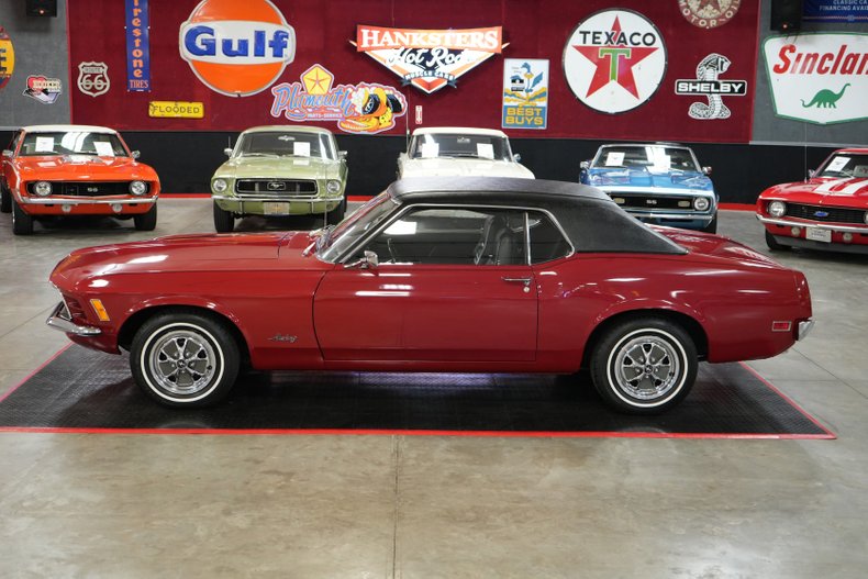 Unknown-Mustang-1970-Red-Black-22