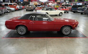 Unknown-Mustang-1970-Red-Black-26