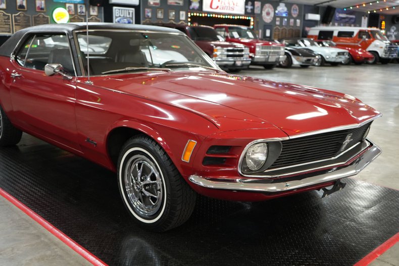 Unknown-Mustang-1970-Red-Black-37