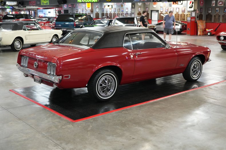 Unknown-Mustang-1970-Red-Black-4